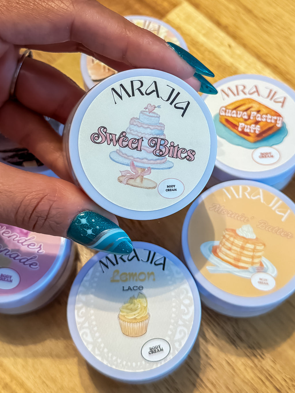 DISCOVER OUR BODY CREAMS